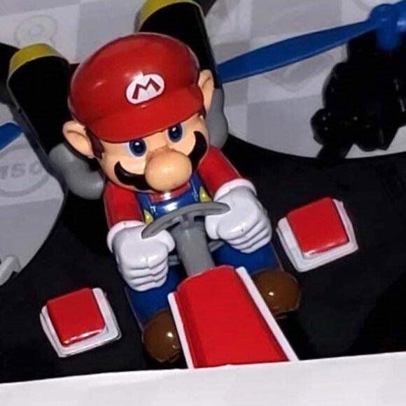 REMOTE CONTROLLED NINTENDO MARIO KART QUADCOPTER BY CARRERA NWT - Picture 15 of 15